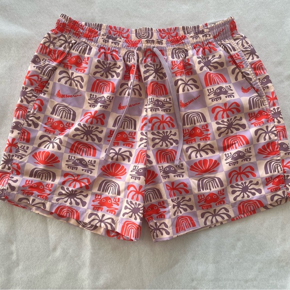 Nike Sportswear Mens Size XL Flow Shorts Doll Guava Ice DR9845-530 Swim Trunks